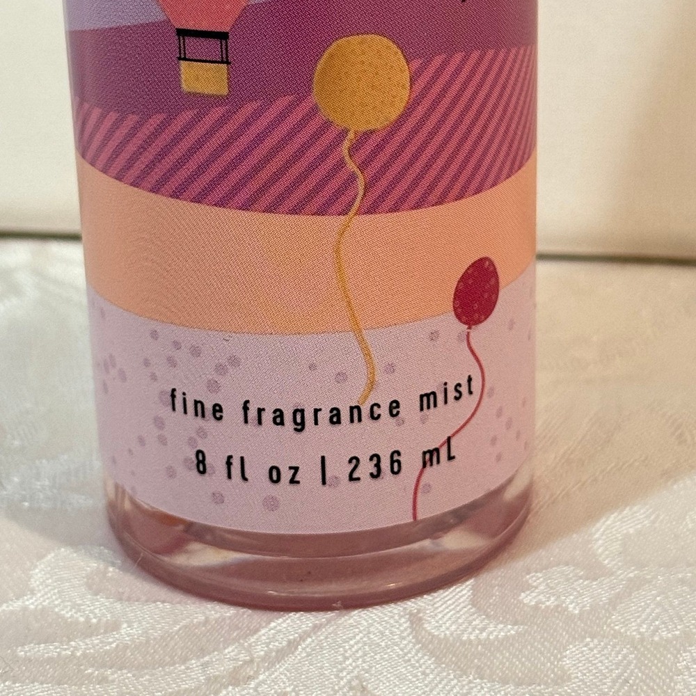 Bath & Body Works Berry Waffle Cone Fine Fragrance Mist 8oz discontinued "summer - Picture 2 of 4